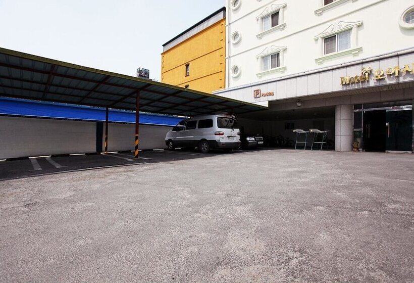 Motel Chungju Oasis