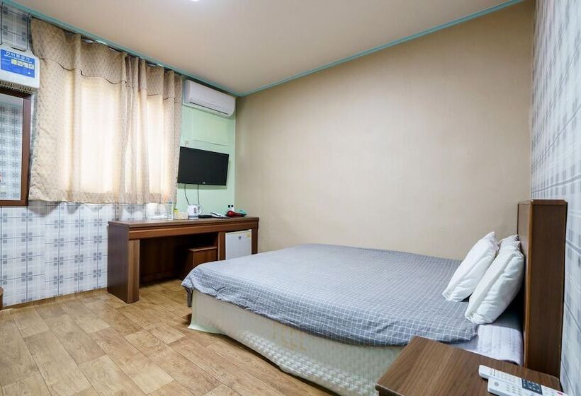 Motel Hongcheon Cello