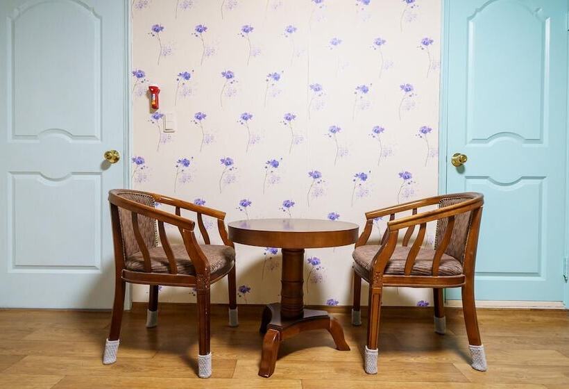 Motel Hongcheon Cello