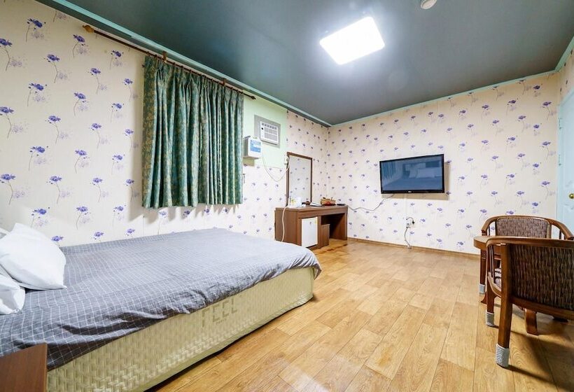 Motel Hongcheon Cello