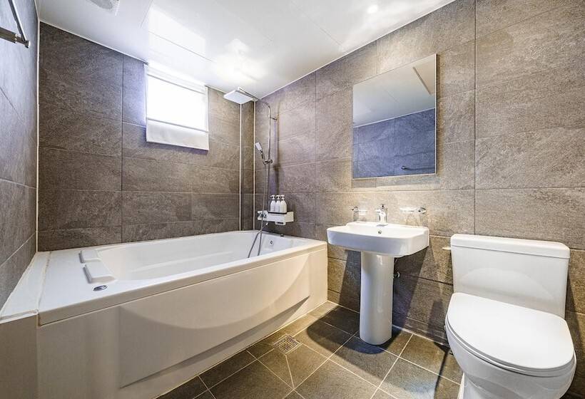 モーテル Osan Seven