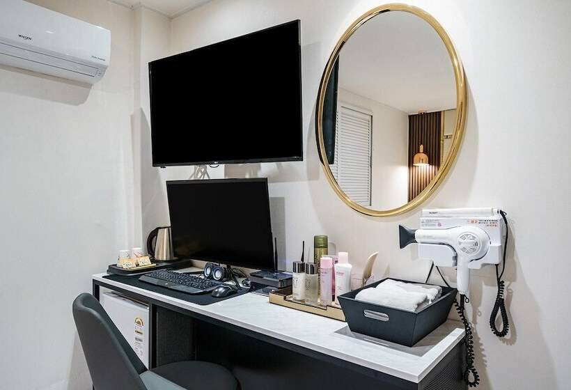 モーテル Osan Seven