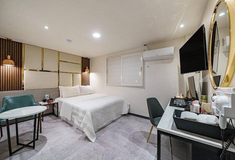 モーテル Osan Seven