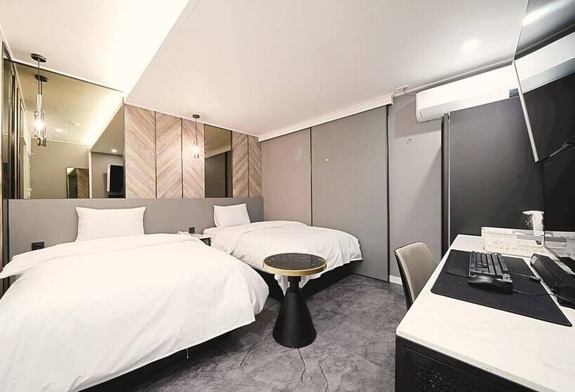 فندق على الطريق Pohang Daejam Dong Rich