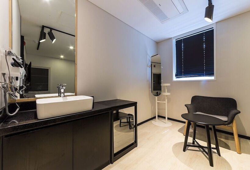 Pocheon Reading You Self Checkin Motel