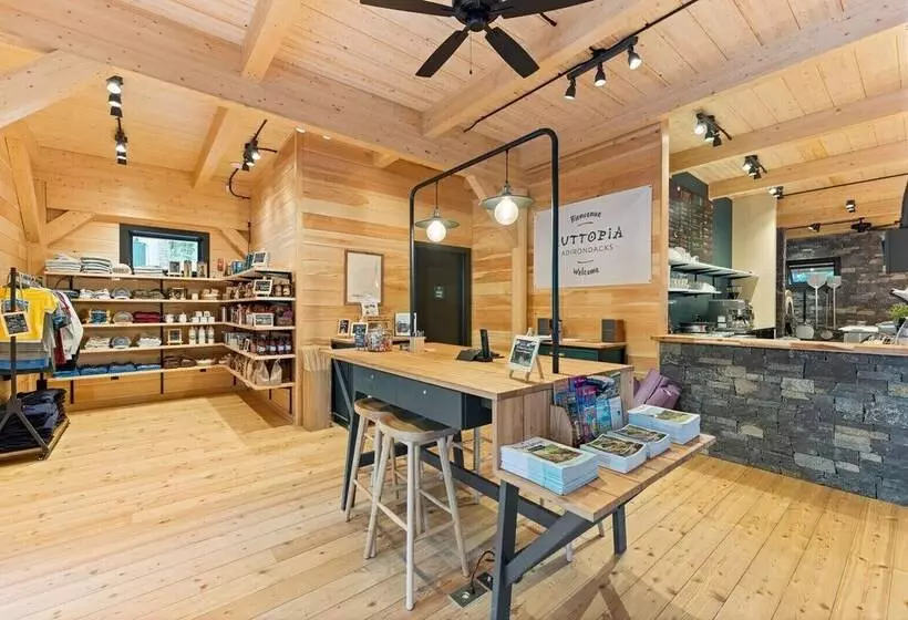 リゾートホテル Huttopia Adirondacks