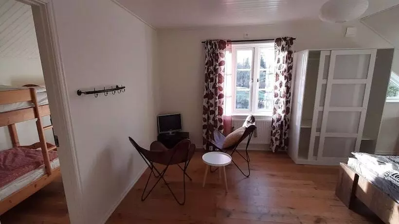 Aamiaismajoitus (B&B) Hikinglodge Idala