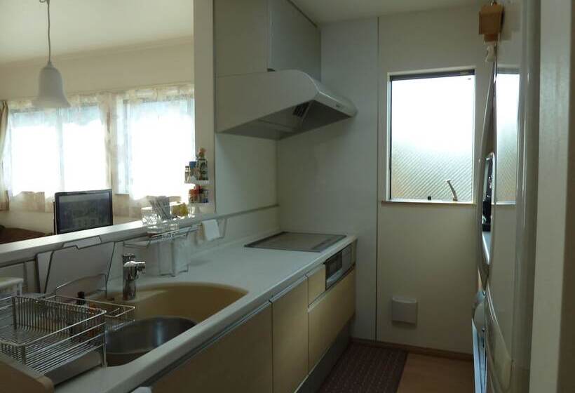 Bed and Breakfast Kanaloa Funabashi