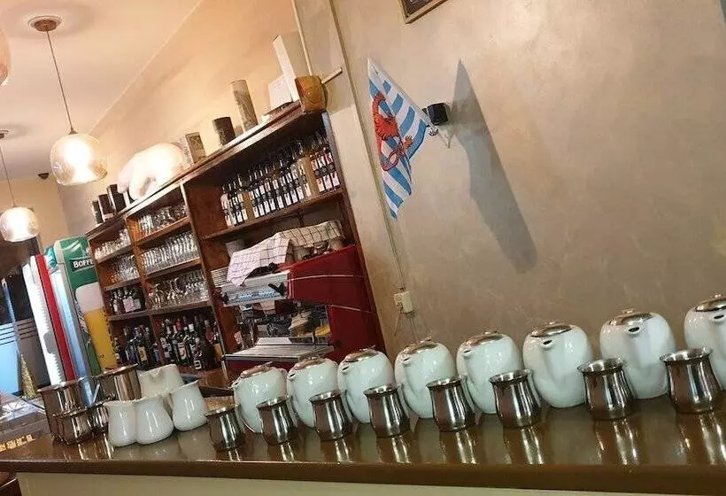 تختخواب و صبحانه Le Rodbar