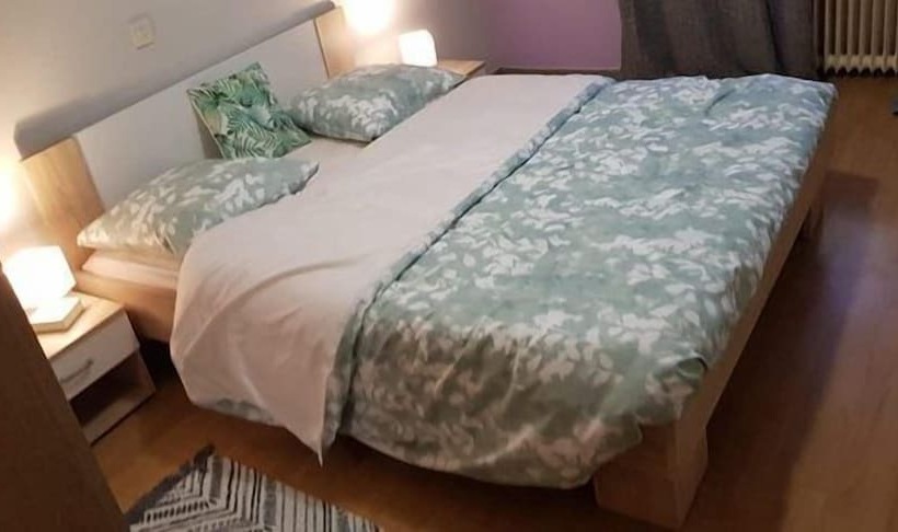 تختخواب و صبحانه Le Rodbar