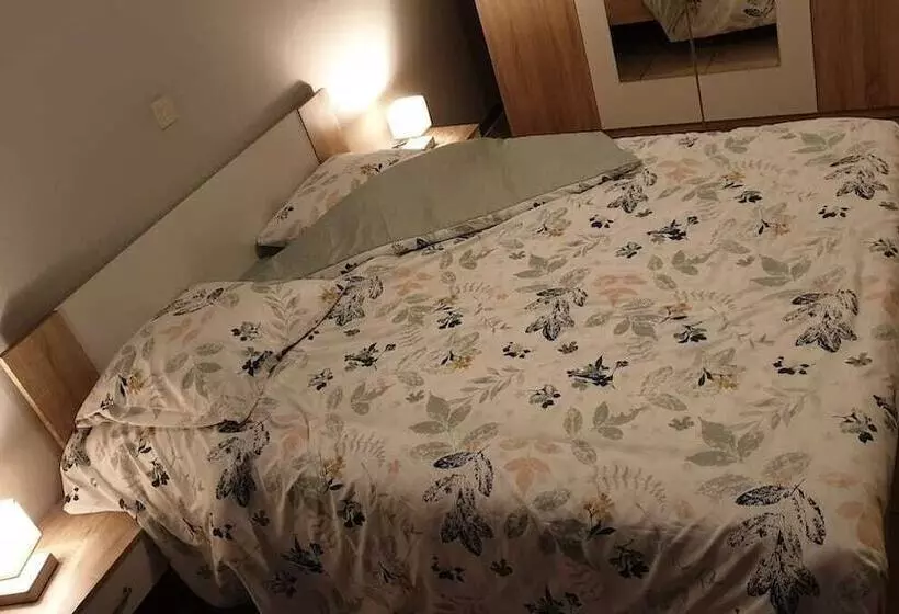 تختخواب و صبحانه Le Rodbar