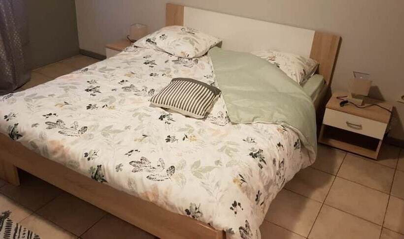 تختخواب و صبحانه Le Rodbar