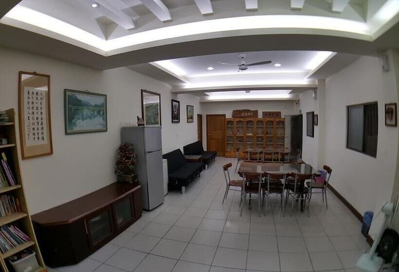 تختخواب و صبحانه Wen Shan