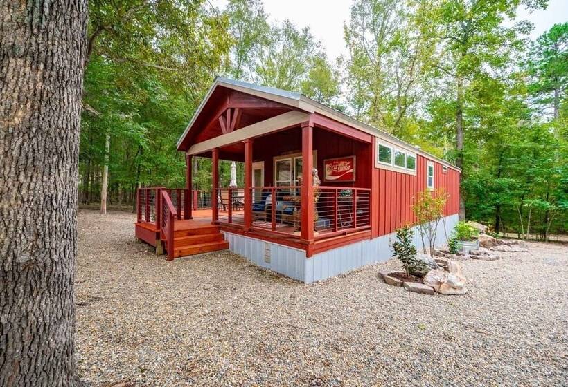 Fish Tales Stunning Cabin Includes Wifi, Hot Tub, And Bbq By Redawning