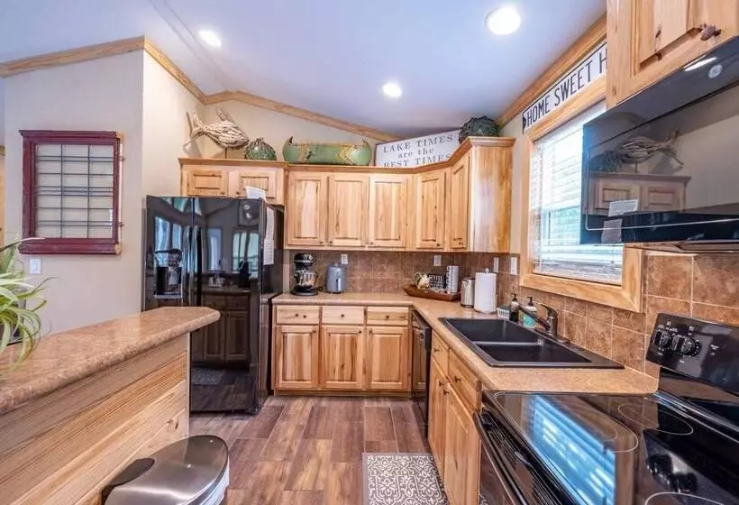 Fish Tales Stunning Cabin Includes Wifi, Hot Tub, And Bbq By Redawning