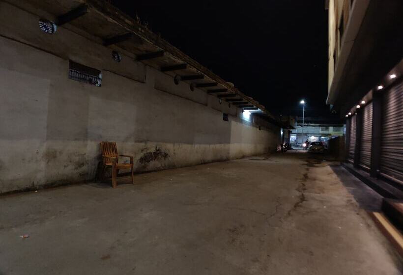 호텔 Atul Residency