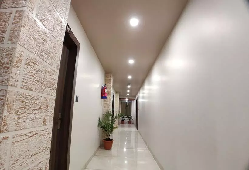 ホテル Atul Residency