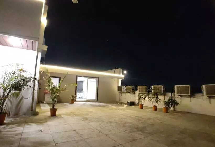 ホテル Atul Residency