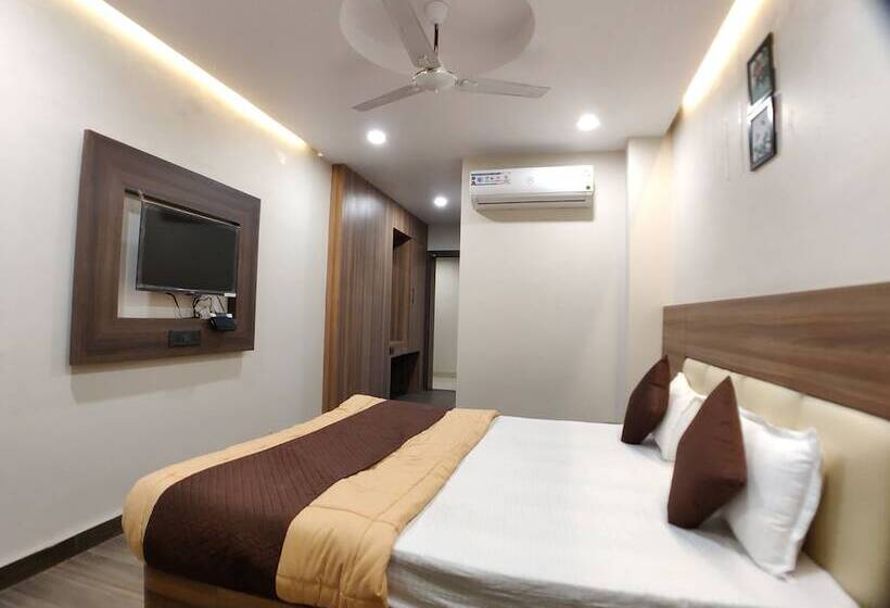 호텔 Atul Residency