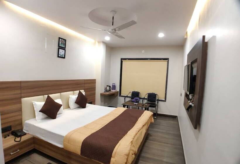 호텔 Atul Residency