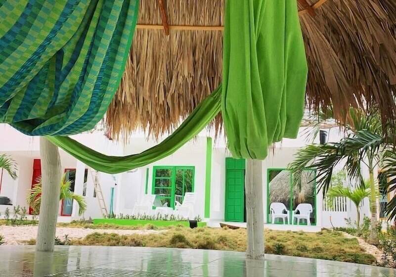 酒店 Bahia Tropical Coveñas