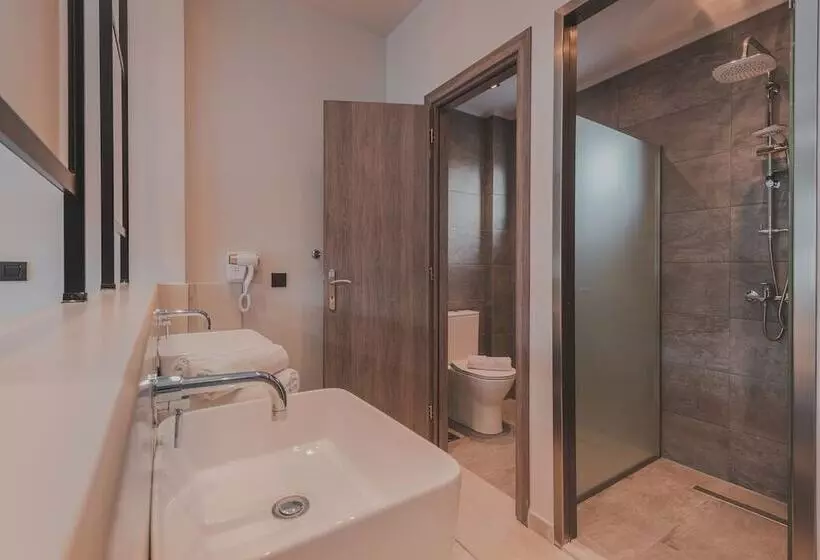 هتل Cavo Di Suites