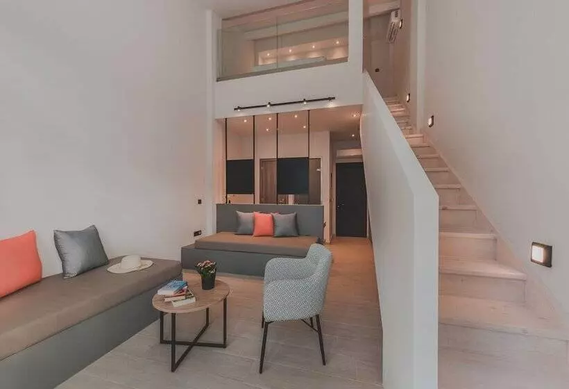هتل Cavo Di Suites