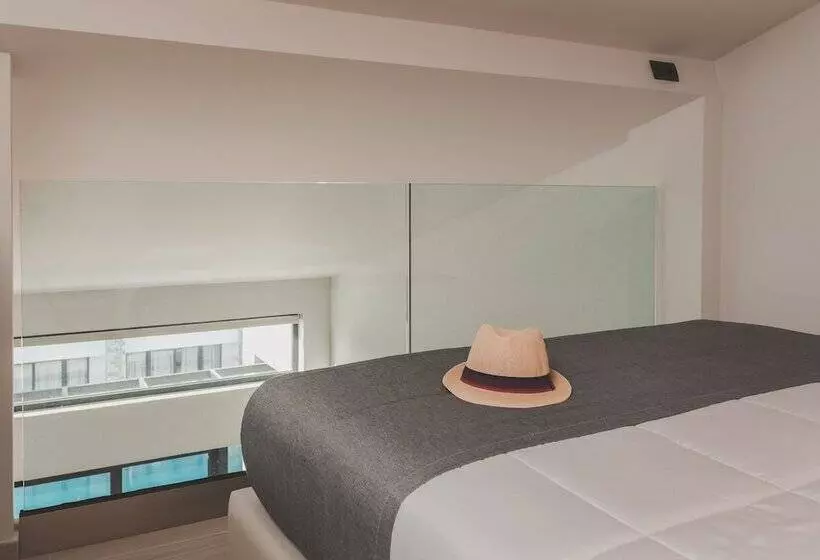 هتل Cavo Di Suites