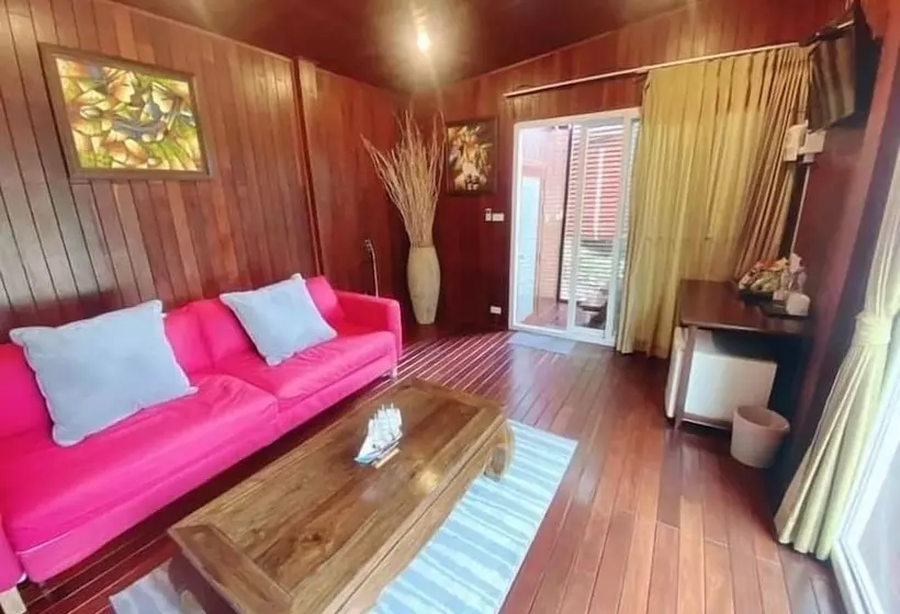 Hotelli Cliff & Cape Camping Resort