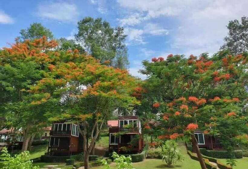 בית מלון כפרי Cliff & Cape Camping Resort