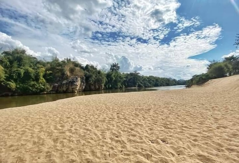 בית מלון כפרי Cliff & Cape Camping Resort