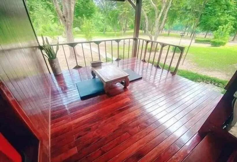 Hotelli Cliff & Cape Camping Resort