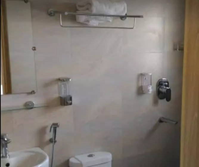 ホテル Gulmohar Grand