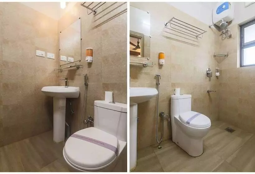 ホテル Gulmohar Grand