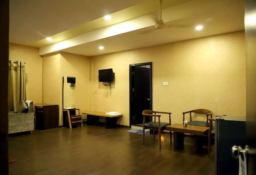 Hotel Heera Excutive