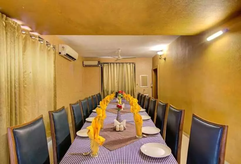 Hotelli Heera Excutive