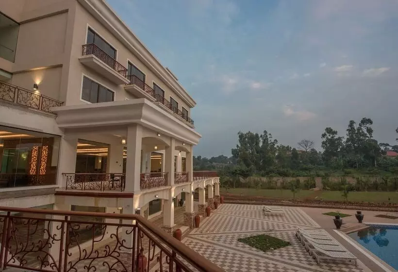 هتل Kampala Nile Resort