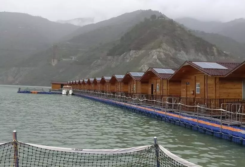 ホテル Le Roi Floating Huts & Eco Rooms