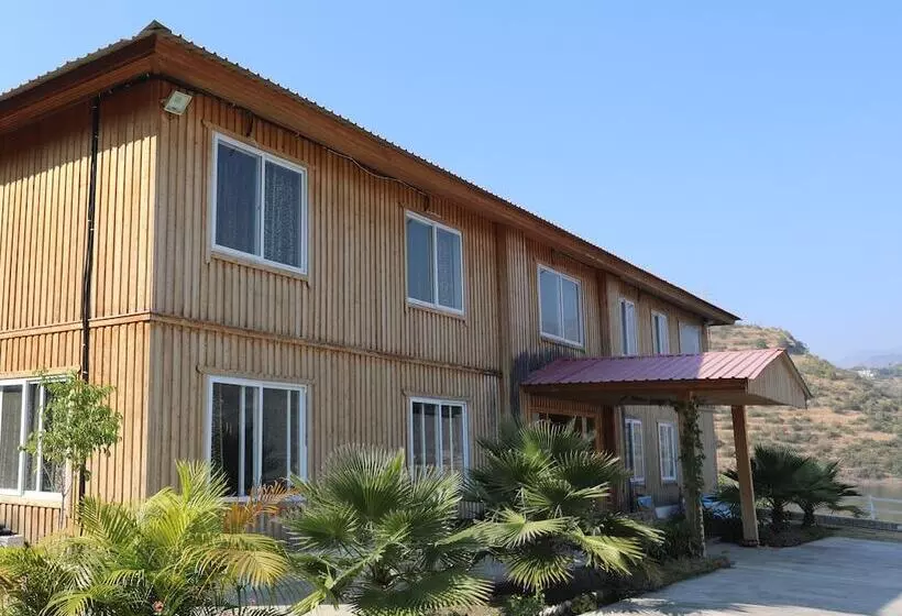 ホテル Le Roi Floating Huts & Eco Rooms