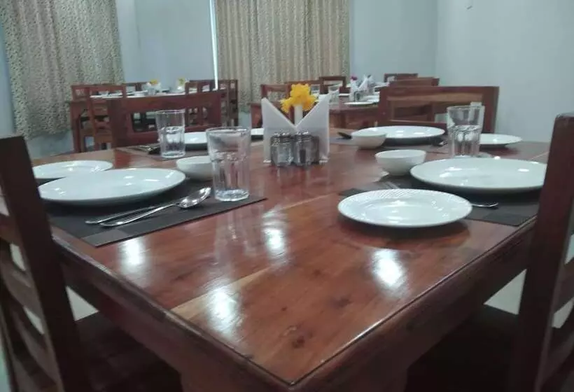 ホテル Le Roi Floating Huts & Eco Rooms