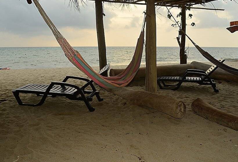 هتل Los Colores De Swami