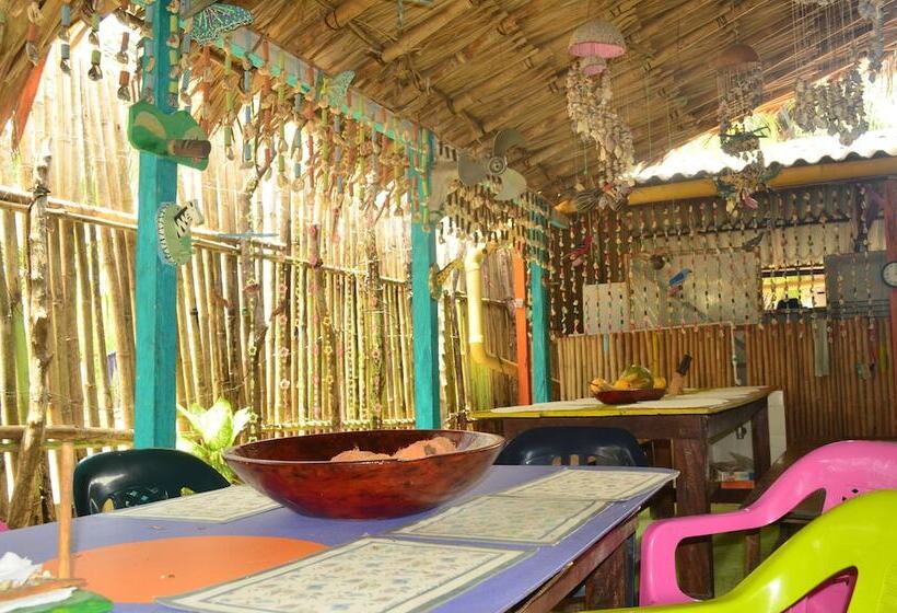 هتل Los Colores De Swami