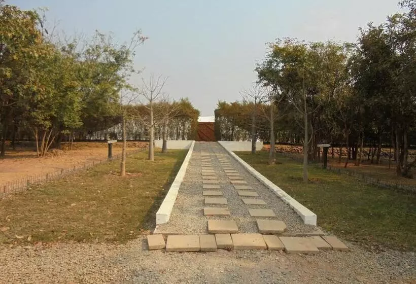هتل Mist Gardens