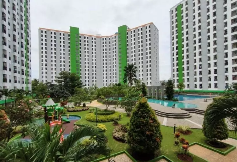 Hotelli Quade Stay At Serpong Greenview