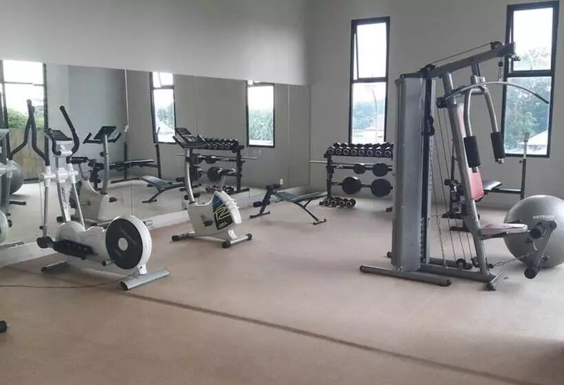 Hotelli Quade Stay At Serpong Greenview