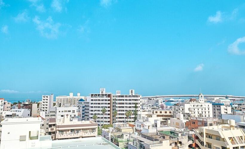 בית מלון כפרי Rakuten Stay Naha Miebashi