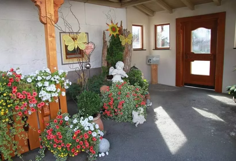 Maaseutuhotelli Ferienhof Ellerbeck