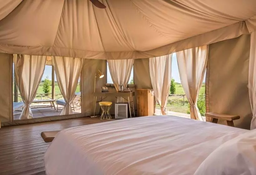 Hotelli Terme Di Vulci Glamping & Spa