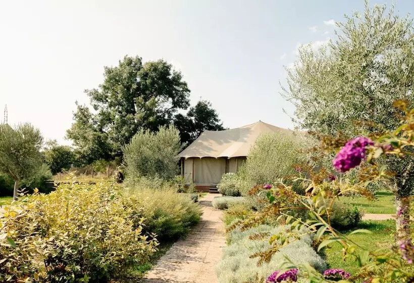 Hotelli Terme Di Vulci Glamping & Spa