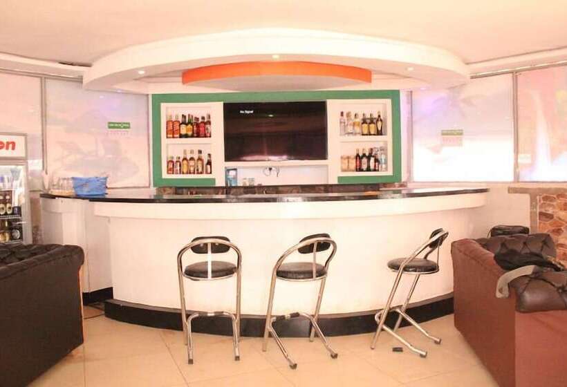 هتل Woodland Resort Kitale